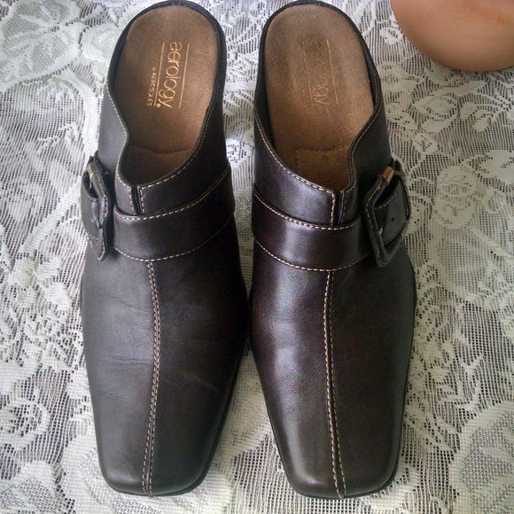 backless shoes mules